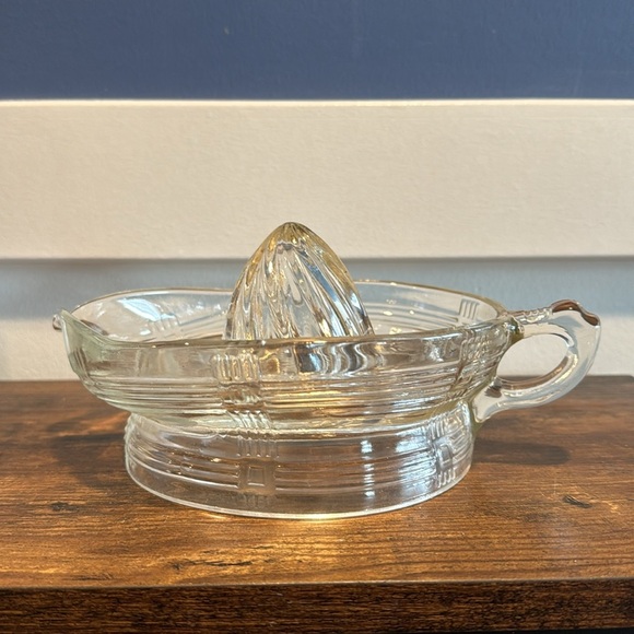 Vintage Plaid Juice Reamer Clear Depression Glass Hazel Atlas Vintage - Picture 2 of 8